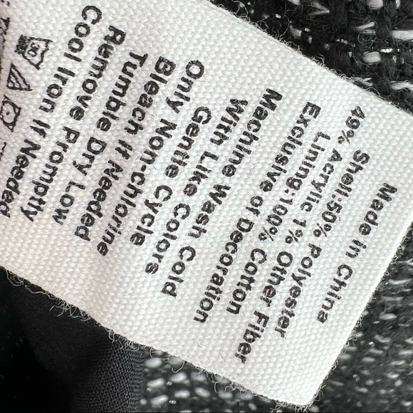 Avec Les Filles High-Waist Zip-Front Tweed Black & White Metallic Mini Skirt NWT - Picture 7 of 8